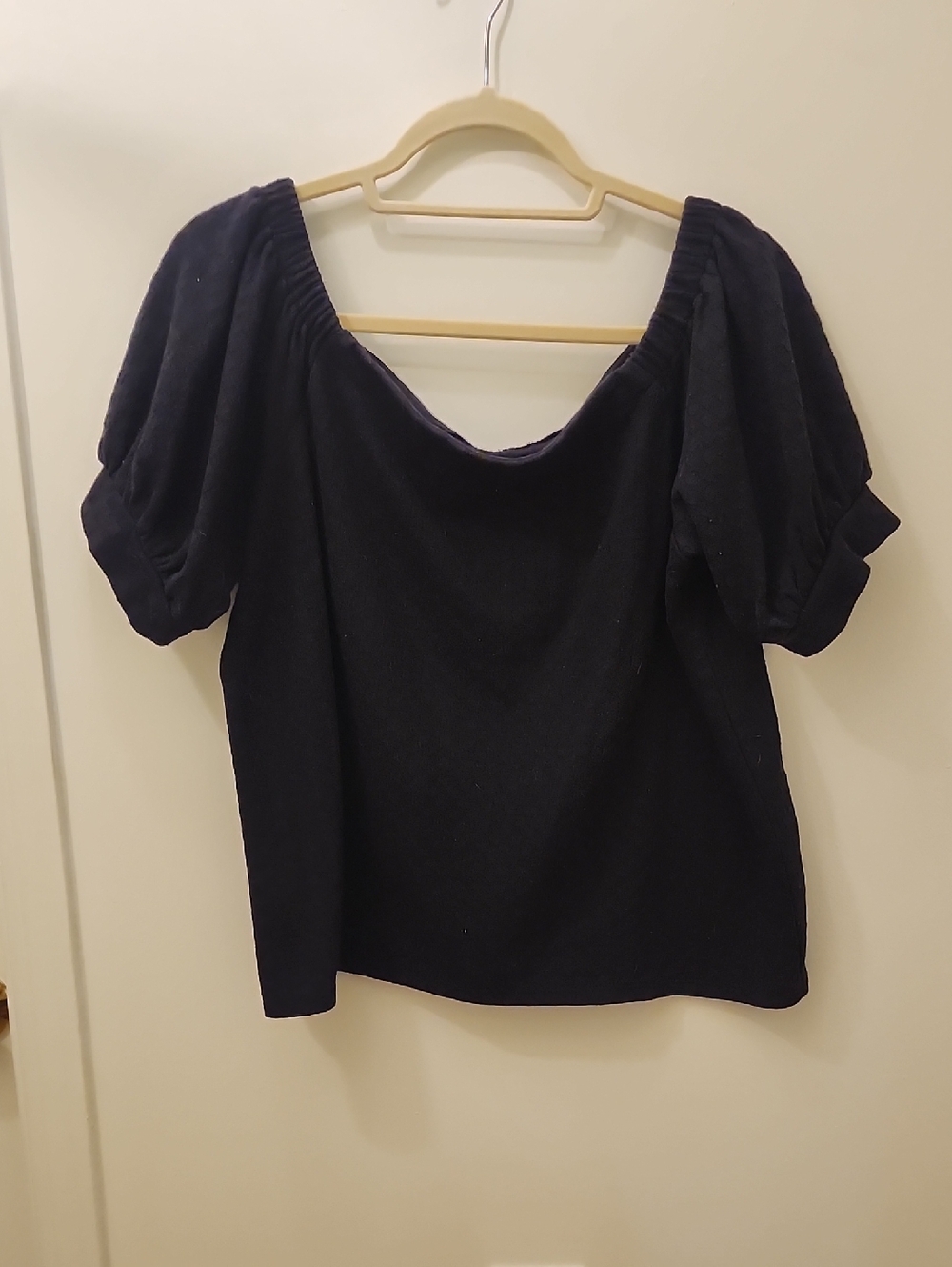 LOFT Black Puff Sleeve Scoop Neck Top